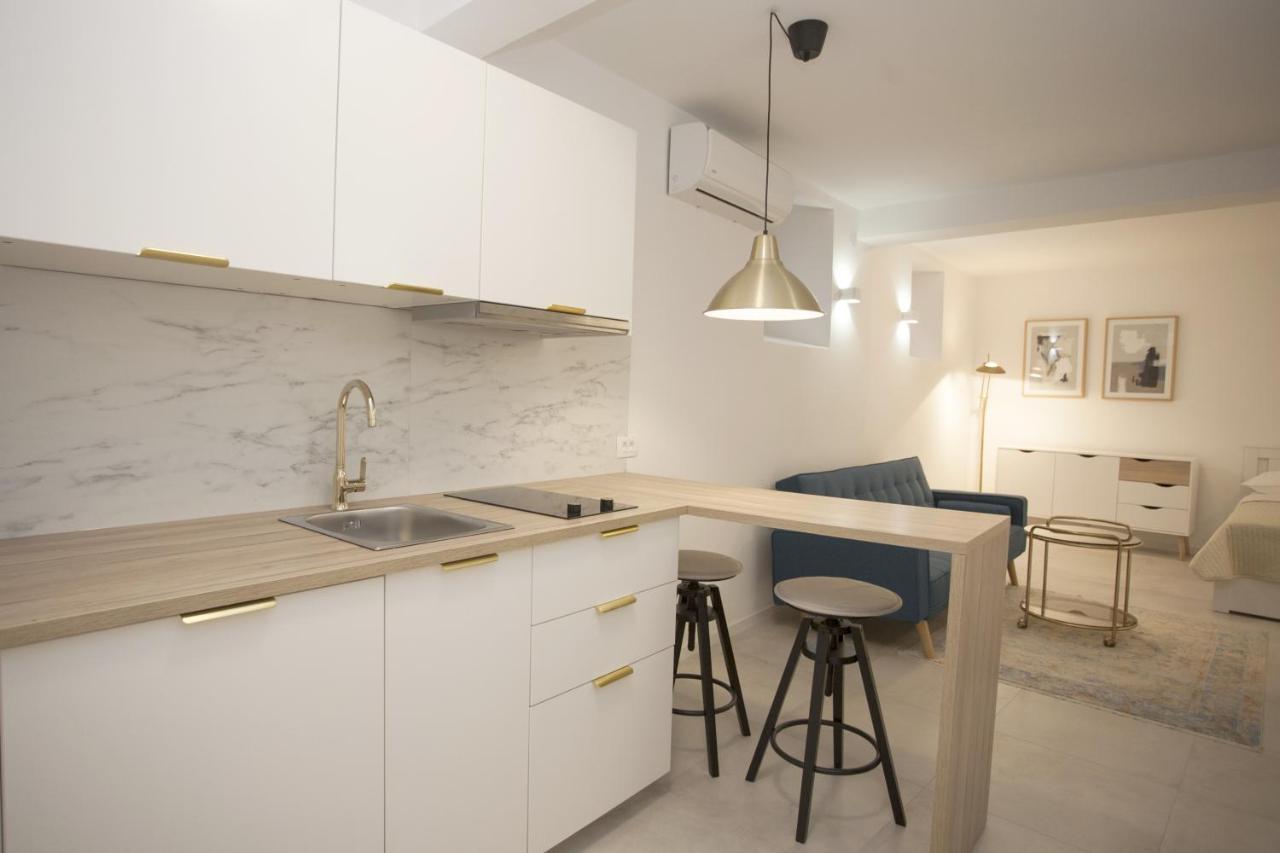 Studio Apartment Jon Сплит Екстериор снимка