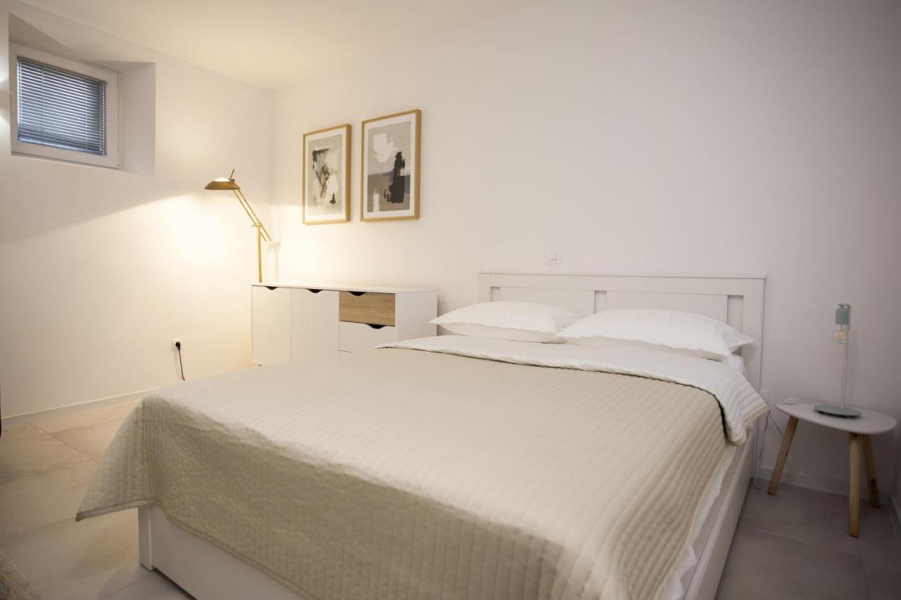 Studio Apartment Jon Сплит Екстериор снимка