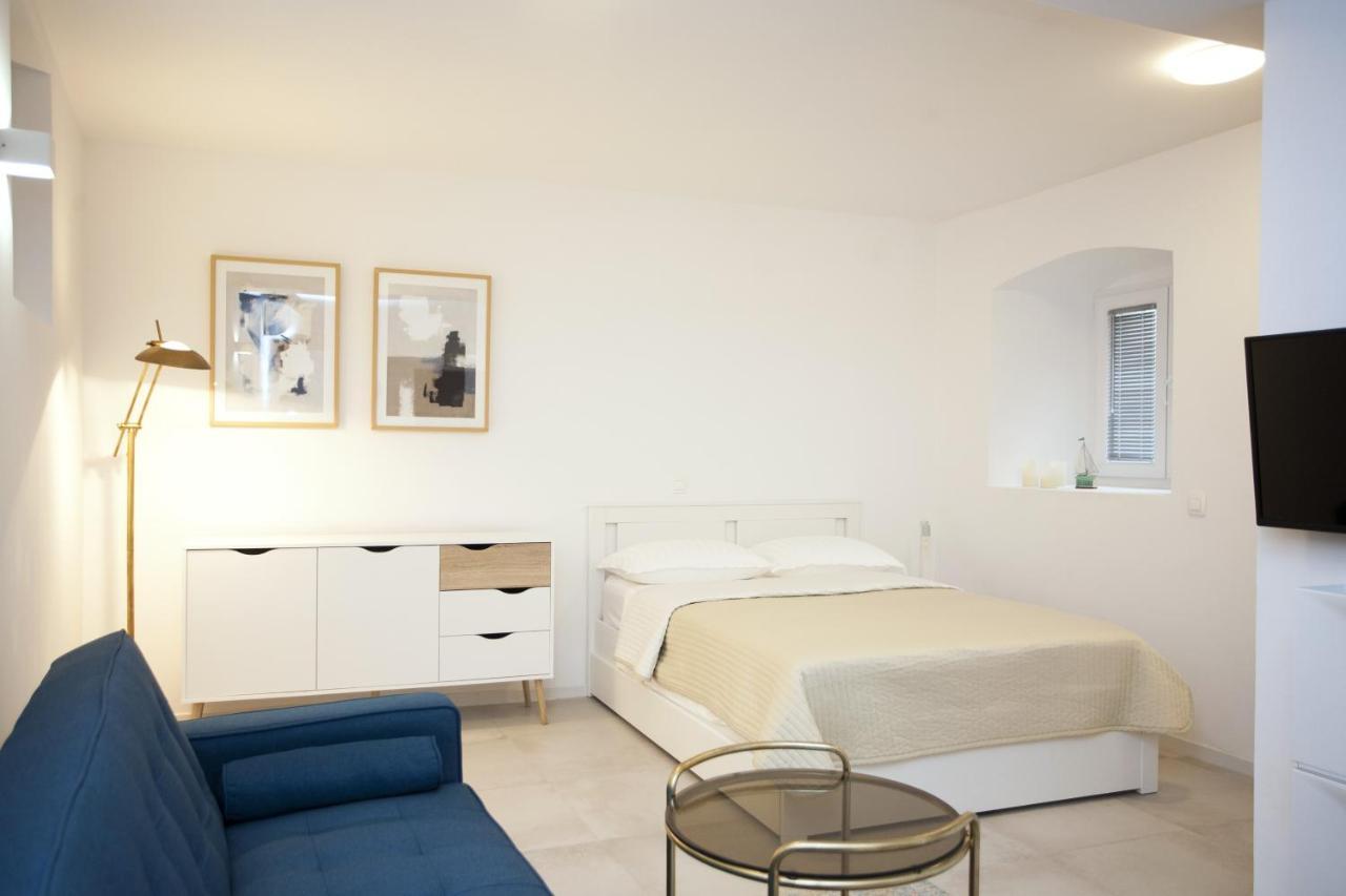 Studio Apartment Jon Сплит Екстериор снимка